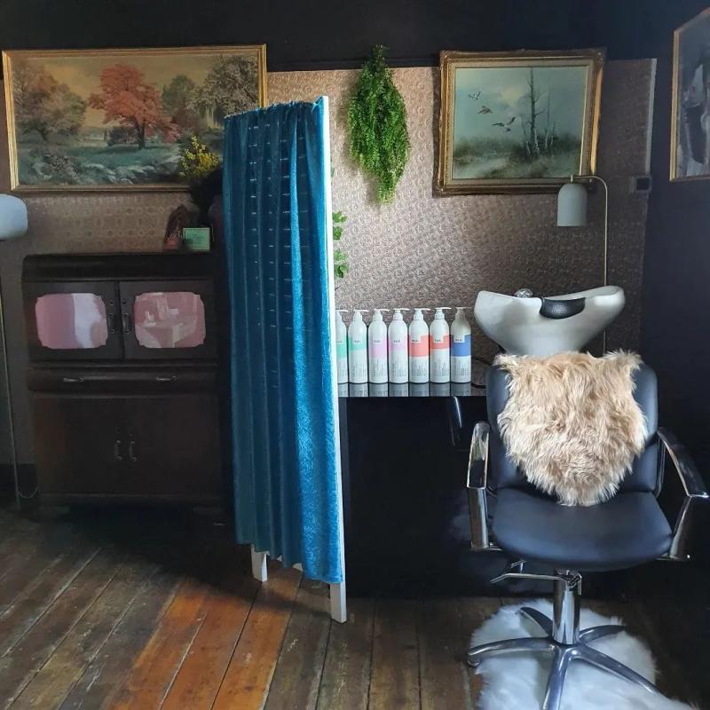 From Side Hustle to Six Figures: How to Scale Your Home Salon Like a Boss