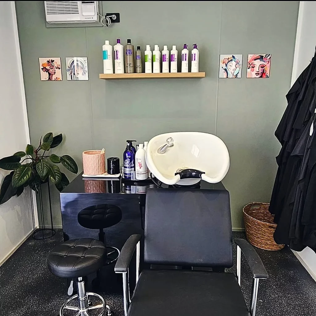 Customer salon S13